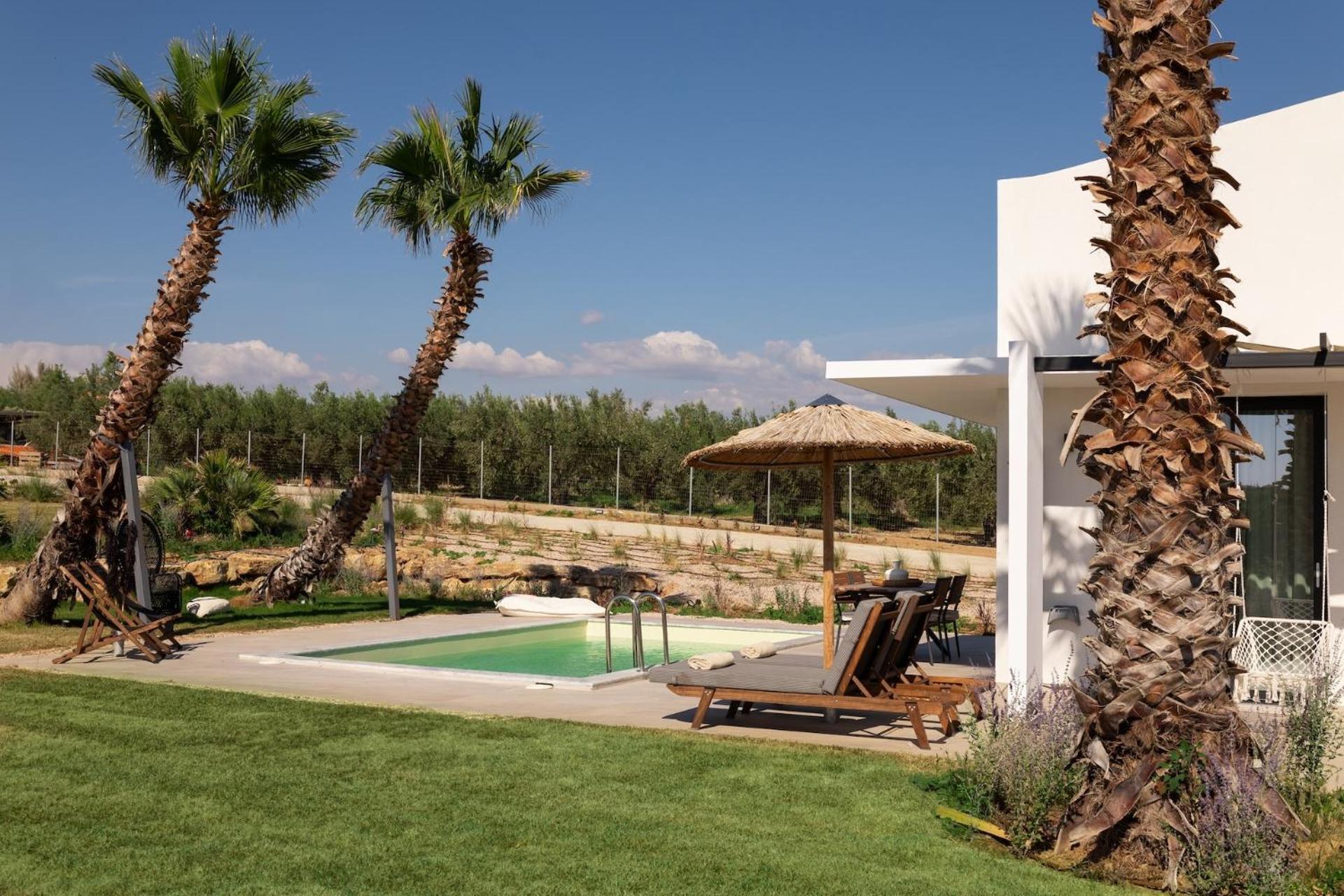 Flamingo View Suites & Villas Nea Poteidaia Exteriör bild