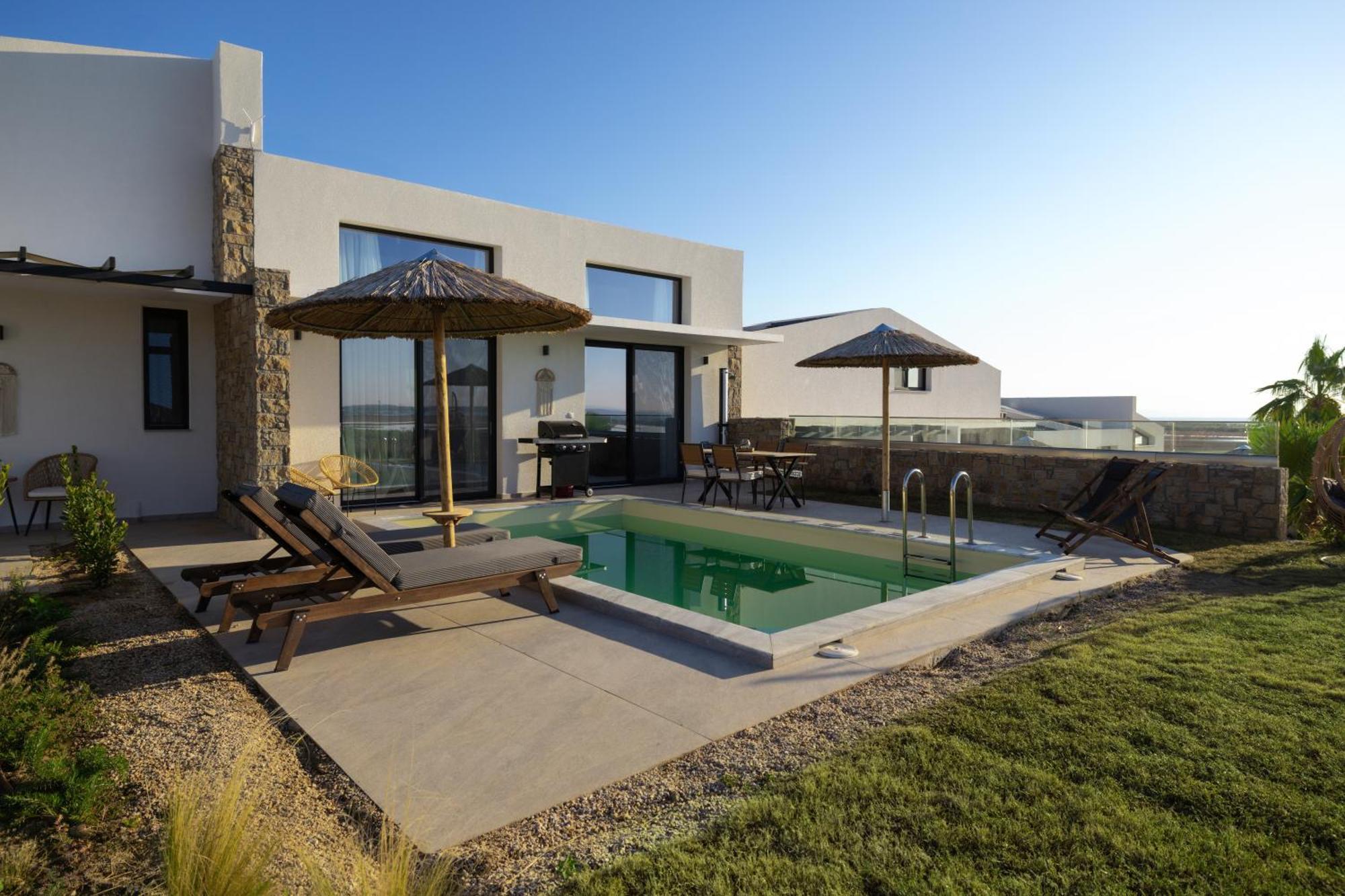 Flamingo View Suites & Villas Nea Poteidaia Exteriör bild